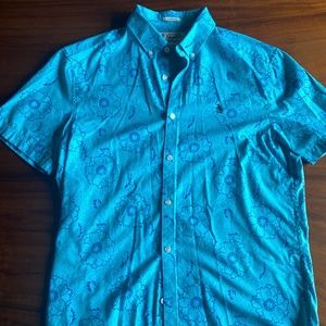 Penguin Classic fit short sleeve shirt // size M